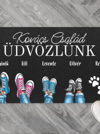 Személyre szabott lábtörlő - Családtagok cipői